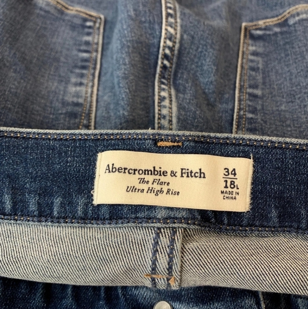 𝗦𝗢𝗟𝗗 NWT Abercrombie & Fitch "The Flare" Ultra High Rise 34/18L